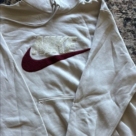 Nike adult Cream Tracksuit Set - Picture 2 of 9